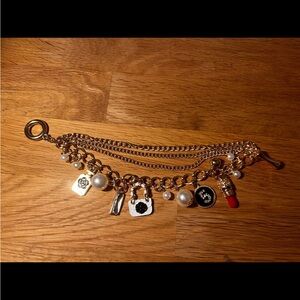 Woman’s bracelet